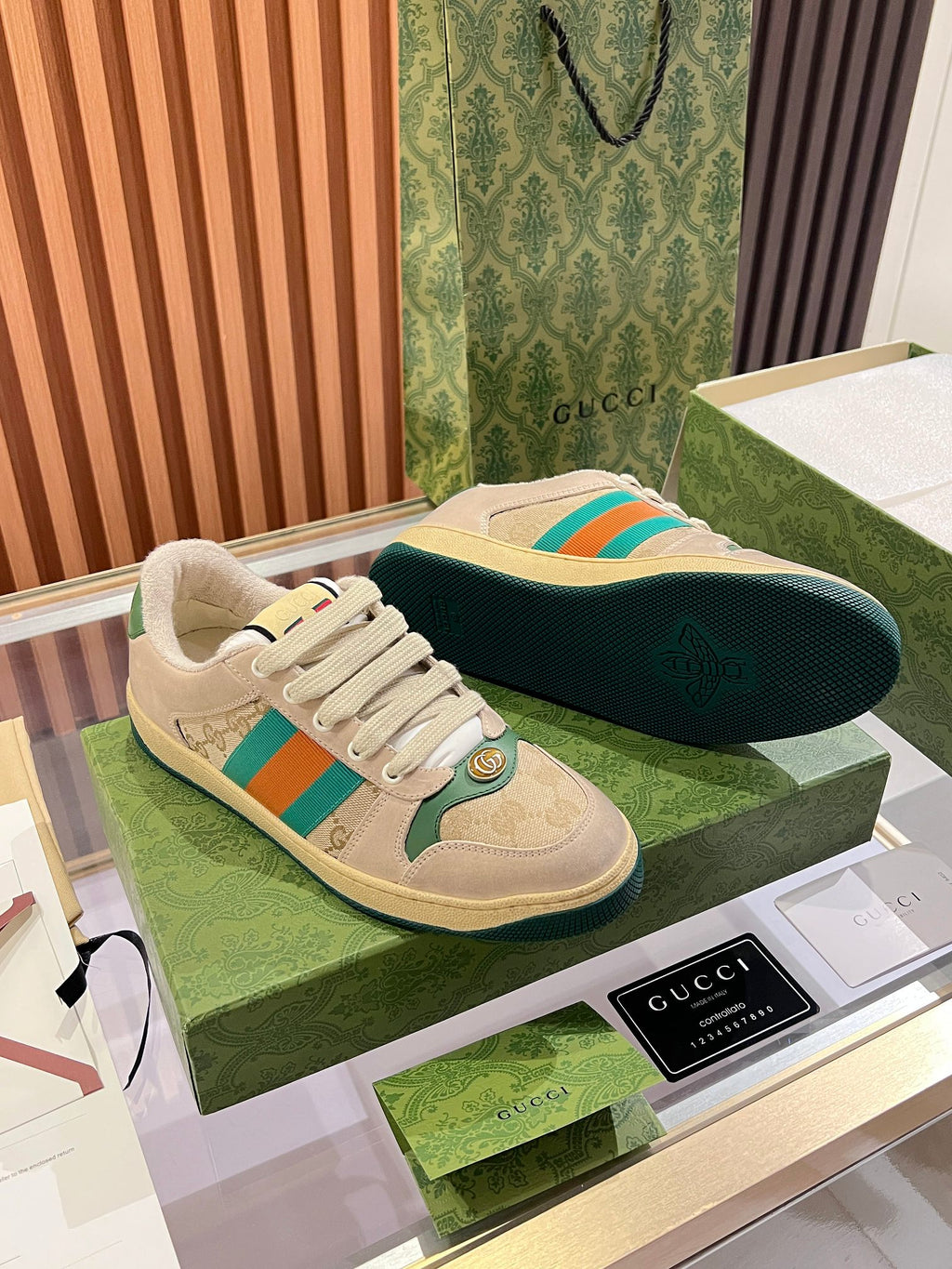 Gucci – Gradient Wordmark Pattern - Pre owned